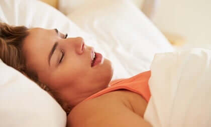 L’apnée du sommeil chez les femmes : symptômes et problèmes associés