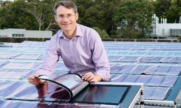 Il invente les panneaux solaires à imprimer chez soi