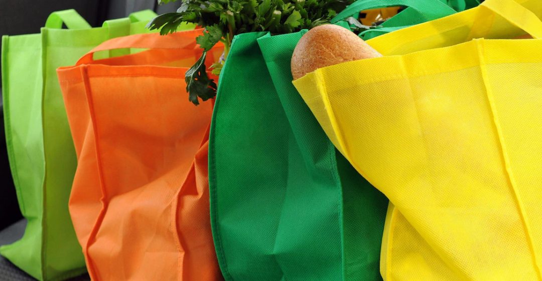 Pas de sacs réutilisables en temps de pandémie, disent les autorités de la santé