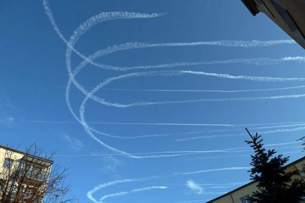 Les Nations Unies dévoilent les chemtrails : la preuve irréfutable que nous sommes empoisonnés ! Chemtrails-madness-2-scaled