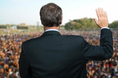 Les crises permettent également de démasquer les faux leaders politiques