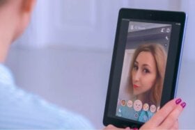 « Je ne peux pas vivre sans toi » : la problématique des filtres des réseaux sociaux