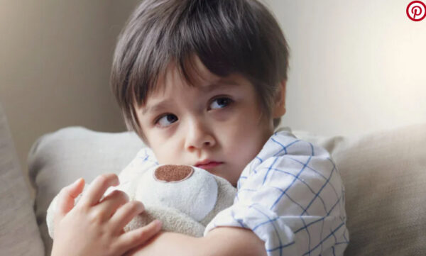 Timidité ou mutisme sélectif ? Quelques clés pour différencier les deux