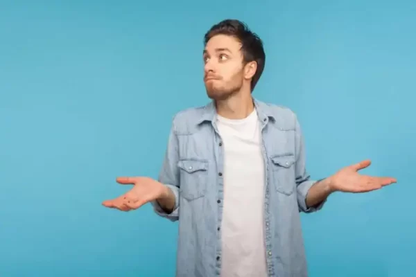 Les avantages cachés de jouer les idiots, selon la science