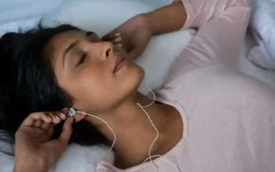 Dormir avec des bruits de fond : pourquoi le faisons-nous et comment cela nous affecte-t-il ?