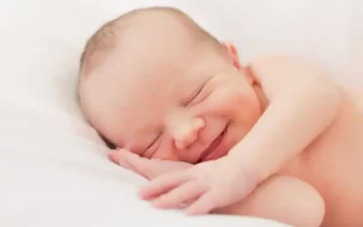 La curieuse évolution du sourire du bébé