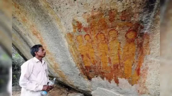 Des peintures d’OVNIs et d’extraterrestres vieilles de 10 000 ans découvertes en Inde
