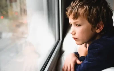 Il y a des enfants qui se sentent seuls : pourquoi et quels sont ses effets ?