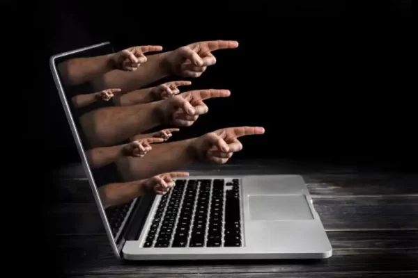 Pourquoi Internet semble-t-il nous rendre plus intolérants ?