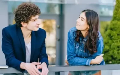 Quelle différence fait l&rsquo;ami qui nous écoute du psychologue avec qui nous faisons la thérapie ?