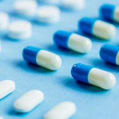 10 catégories de médicaments à éviter ou utiliser avec prudence en prenant de l&rsquo;âge