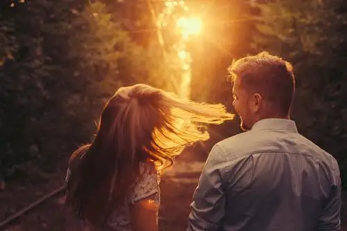 Tomber amoureux, un tour de notre esprit